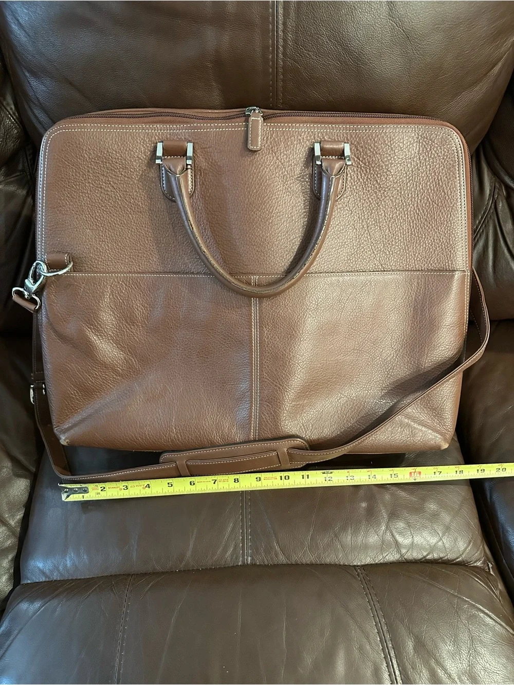 Levenger Men's Leather Satchel/Briefcase in Tan Brown